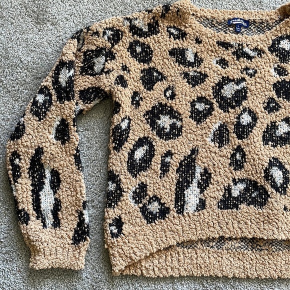 Tops - 🛍️Animal Print Super Soft Sweater